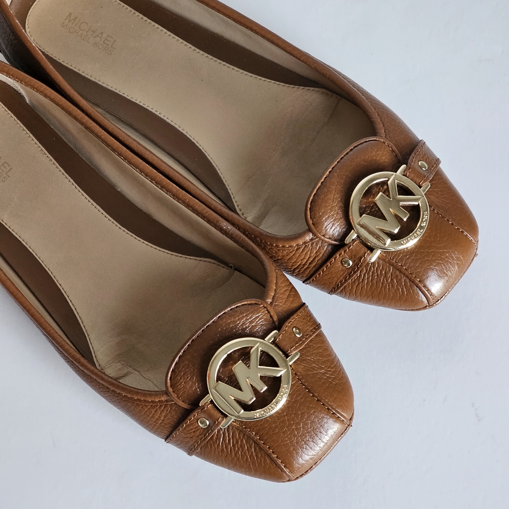 Michael Kors Brown Leather Flats with Gold Emblem - Picture 4 of 10